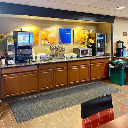 Comfort Suites Near Casinos Norwich Extérieur photo