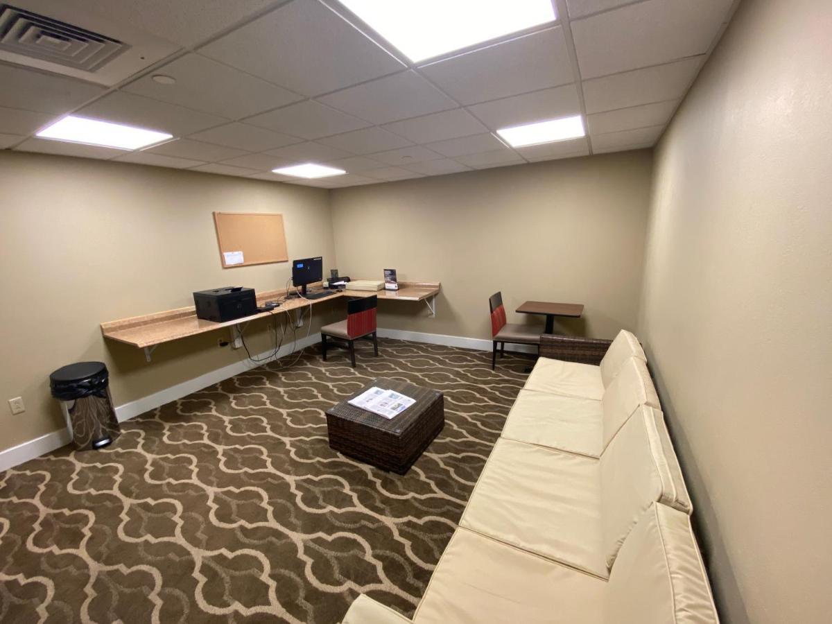 Comfort Suites Near Casinos Norwich Extérieur photo