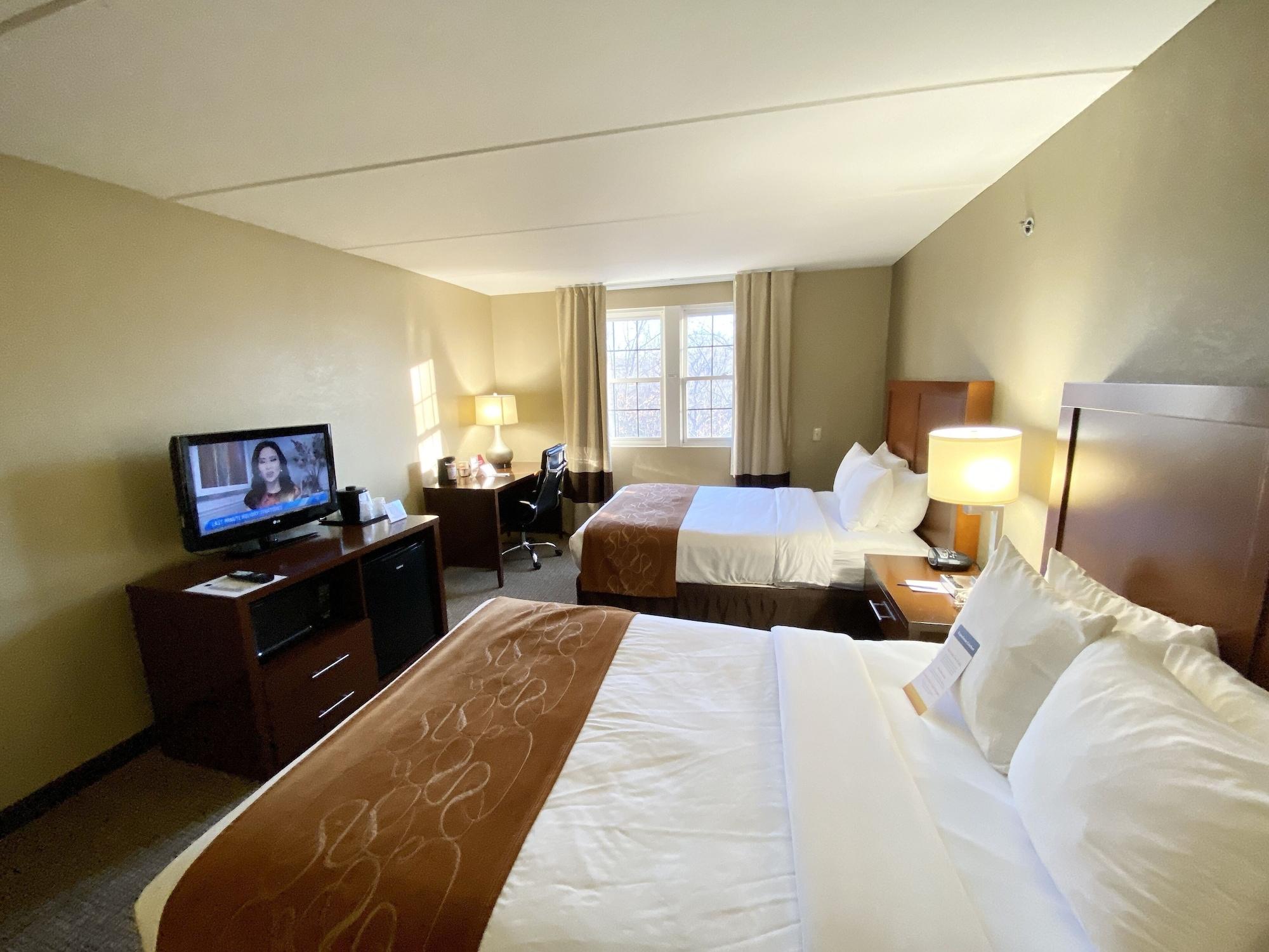 Comfort Suites Near Casinos Norwich Extérieur photo