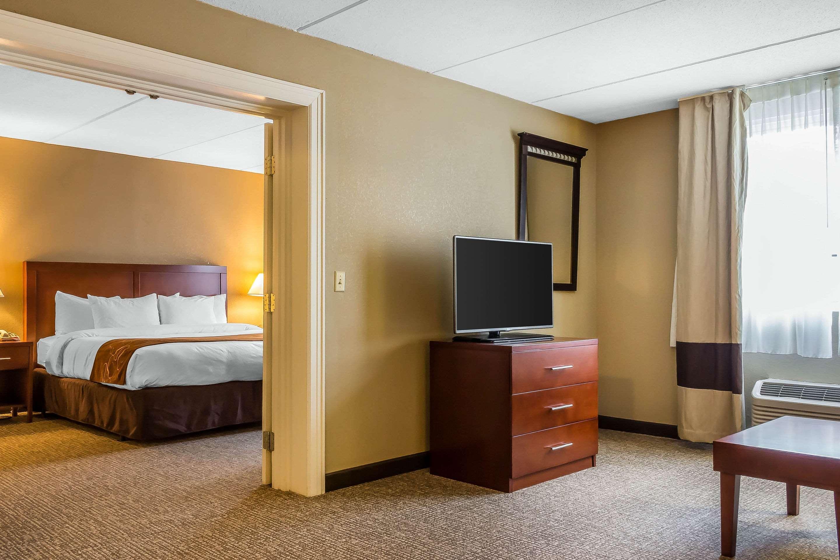 Comfort Suites Near Casinos Norwich Extérieur photo