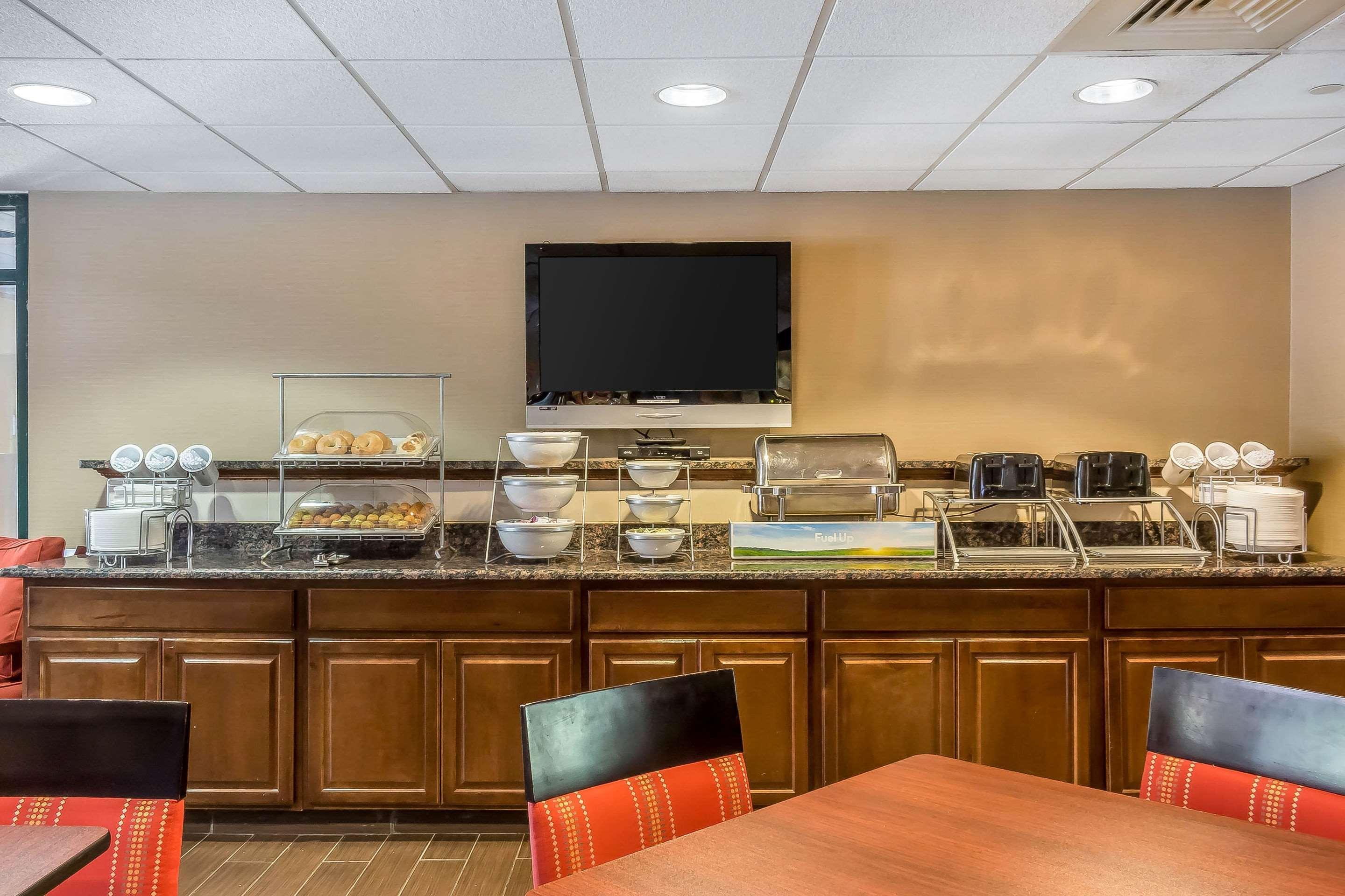 Comfort Suites Near Casinos Norwich Extérieur photo