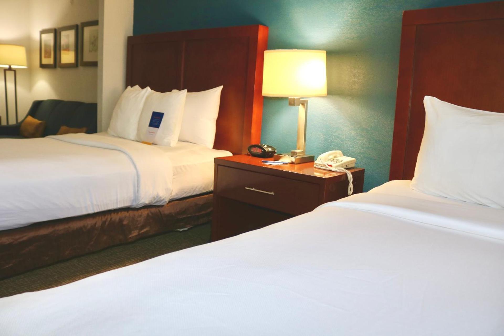 Comfort Suites Near Casinos Norwich Extérieur photo