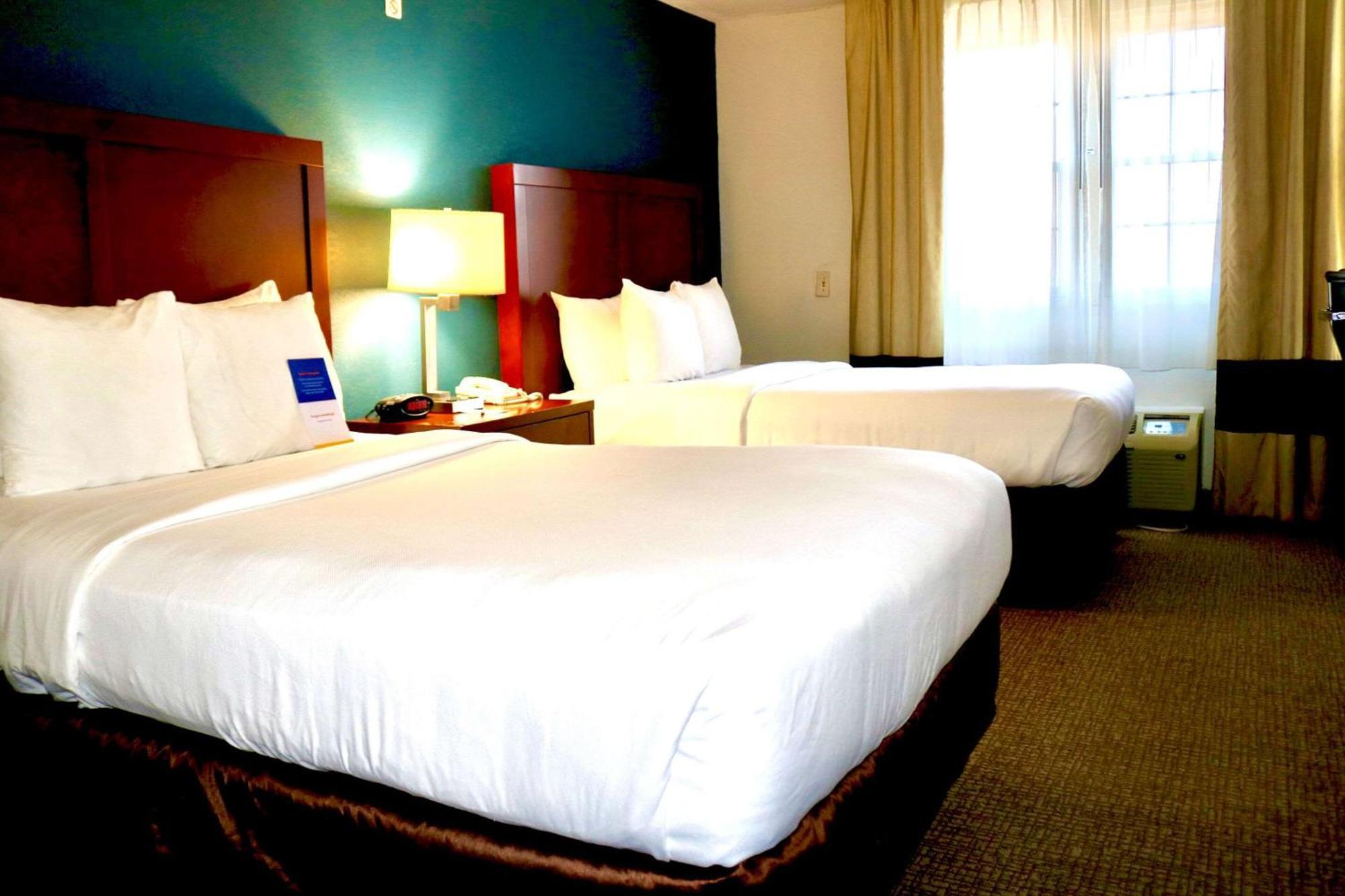 Comfort Suites Near Casinos Norwich Extérieur photo