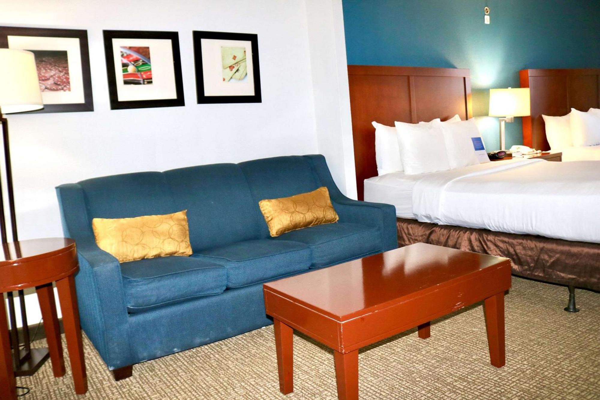 Comfort Suites Near Casinos Norwich Extérieur photo