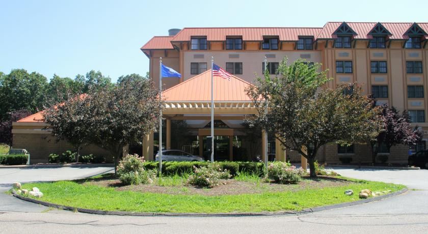 Comfort Suites Near Casinos Norwich Extérieur photo