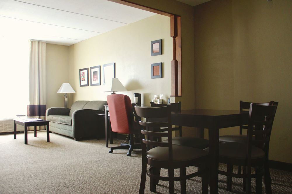 Comfort Suites Near Casinos Norwich Extérieur photo